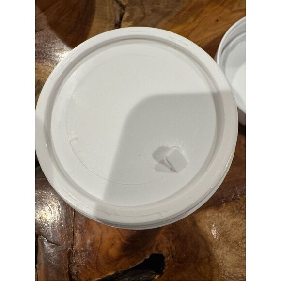 Chantecaille Gold Recovery Mask large size 8.5 is new without tags - Picture 3 of 3